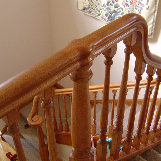 Heritage Handrail - Middle Post Cap (American Oak)